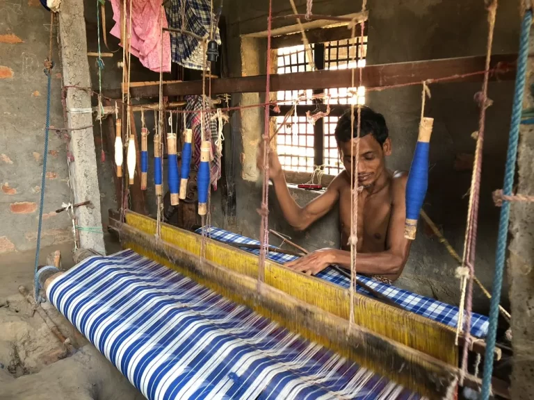 khadi cotton handloom weaving artisan india